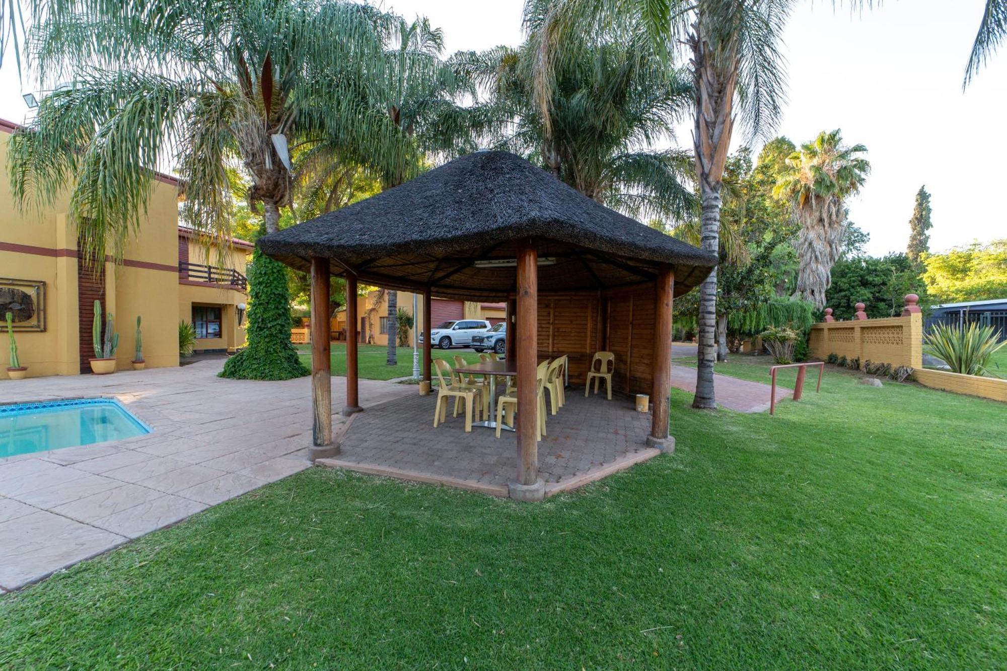 Sunriver Kalahari Lodge Riverside Stay In Upington Exterior foto